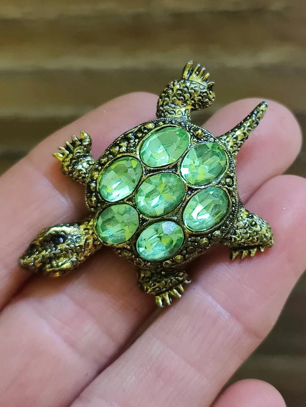 🐢 Vintage Green Uranium Glass Turtle Pin - Picture 4 of 6